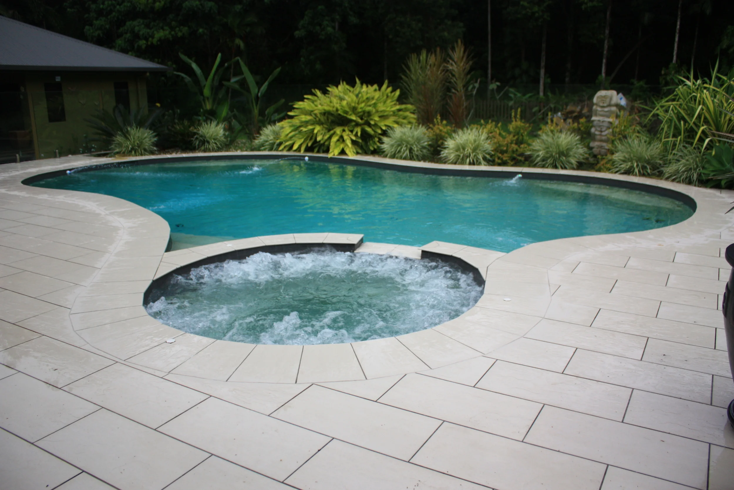 Plunge Pools & Spas